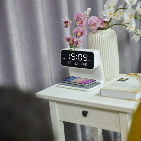 Creative 3 In 1 Bedside Lamp Wireless Charging LCD Screen Alarm Clock  Wireless Phone Charger - Image 6